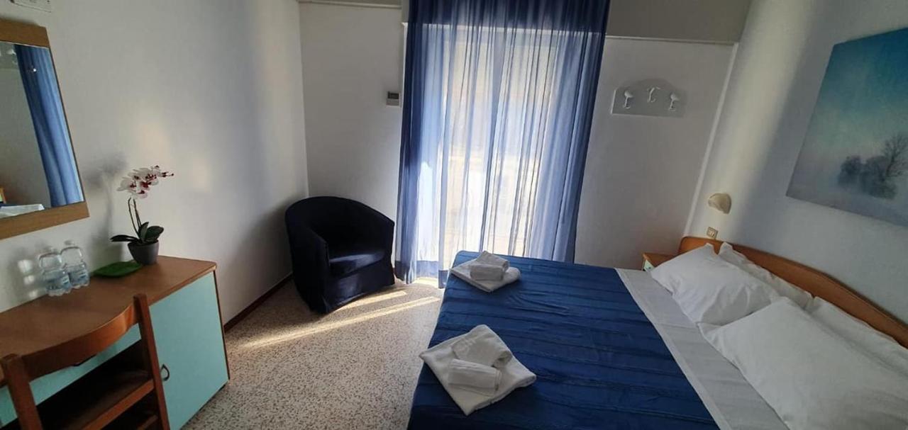 Hotel Franca 米萨诺阿德里亚蒂科 外观 照片