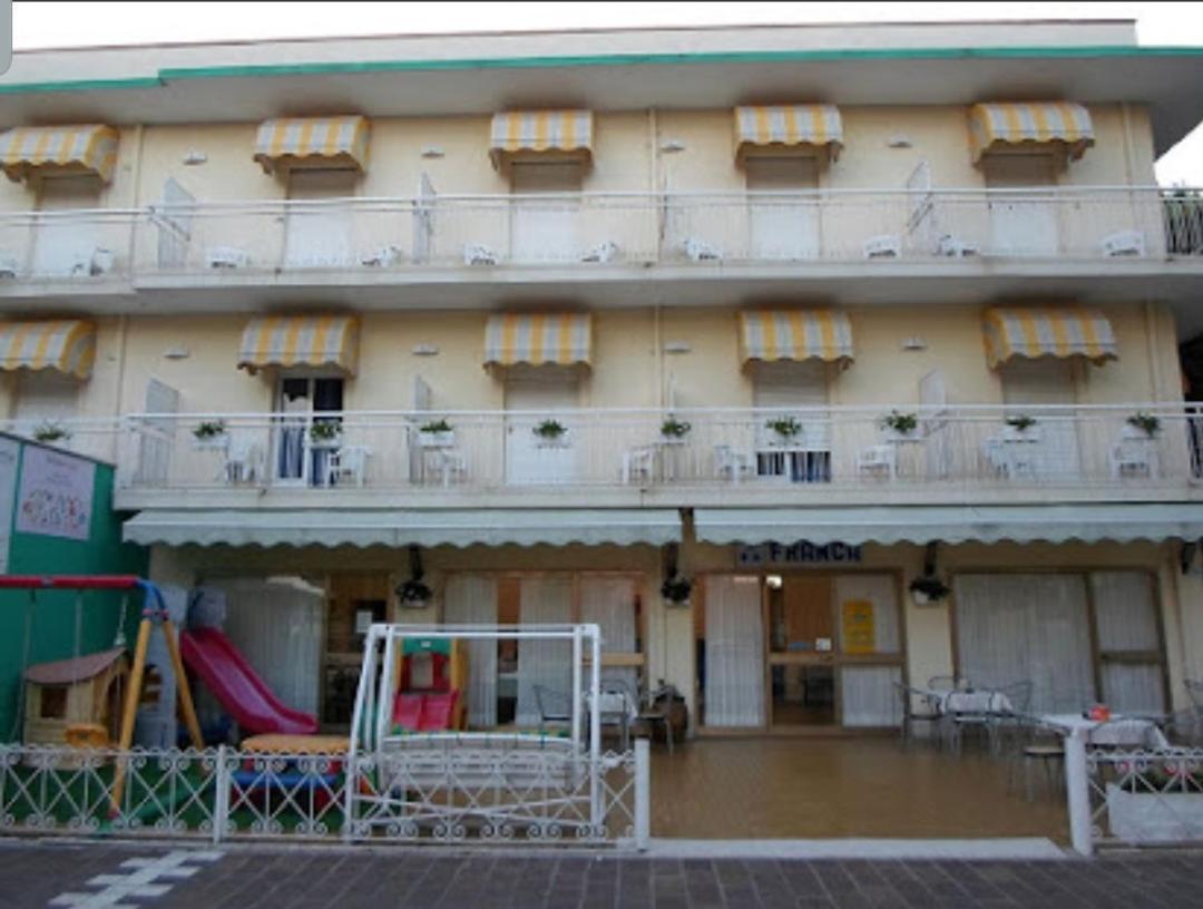 Hotel Franca 米萨诺阿德里亚蒂科 外观 照片